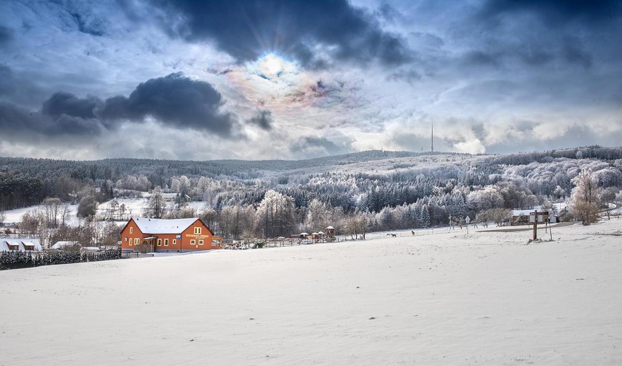Penzion U Sevcu Holubov エクステリア 写真