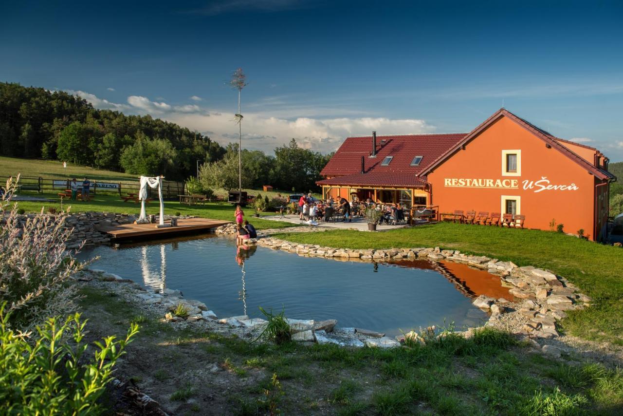 Penzion U Sevcu Holubov エクステリア 写真